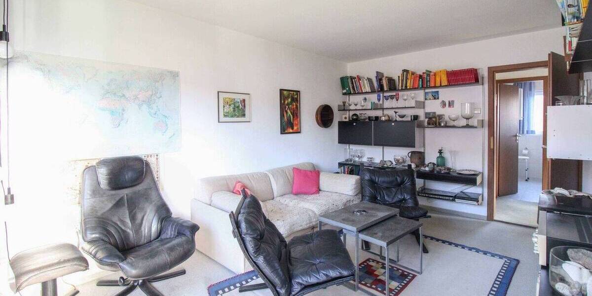 Familienfreundliches Reihenendhaus mit zwei Wohneinheiten in ruhiger Lage von Zuffenhausen- Erbpacht 6 zimmer