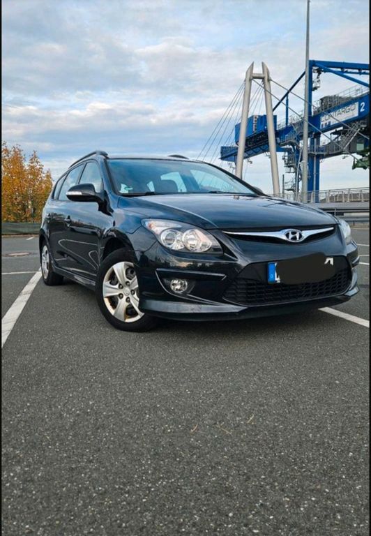 i30