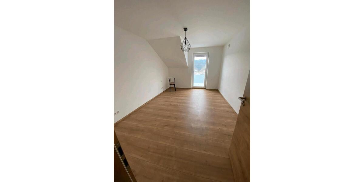 Dachgeschoßwohnung Schaufling - 3 Zimmer, 75 m&sup2;, 550&euro; | Angebot:26445811