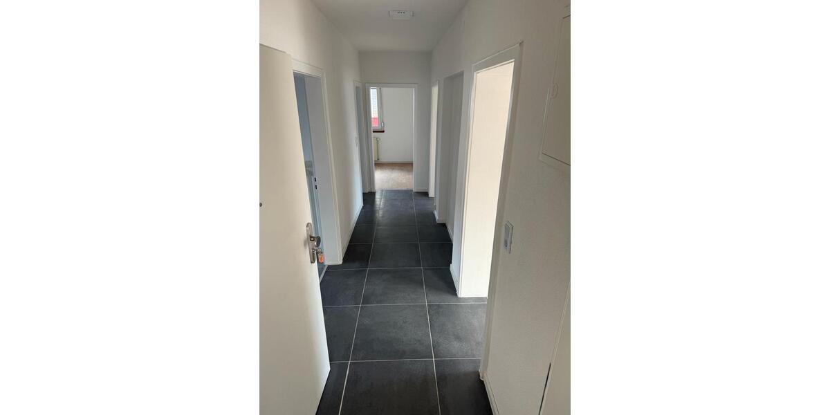 Etagenwohnung Weil am Rhein - 3 Zimmer, 85 m&sup2;, 1.300&euro; | Angebot:26306167