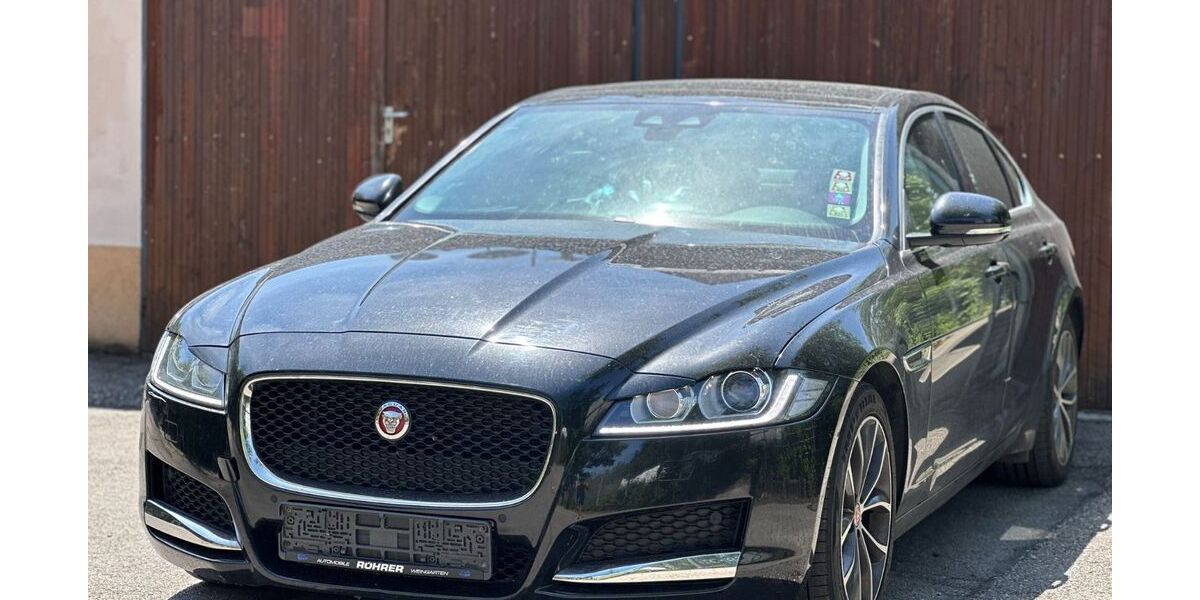 Jaguar XF 161.836 km 12.490 &euro; Traunwalchen 83374