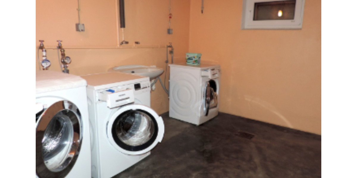 Dachgeschoßwohnung Roth - 3.5 Zimmer, 82 m&sup2;, 199.000&euro; | Angebot:25162874