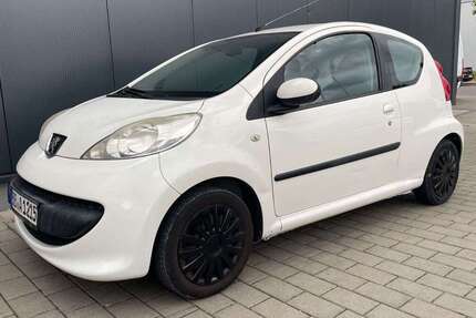 Peugeot 107 163.000 km 1.330 &euro; Holzgerlingen 71088
