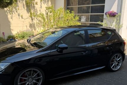 Seat Leon 79.800 km 21.900 &euro; Wöllstein 55597