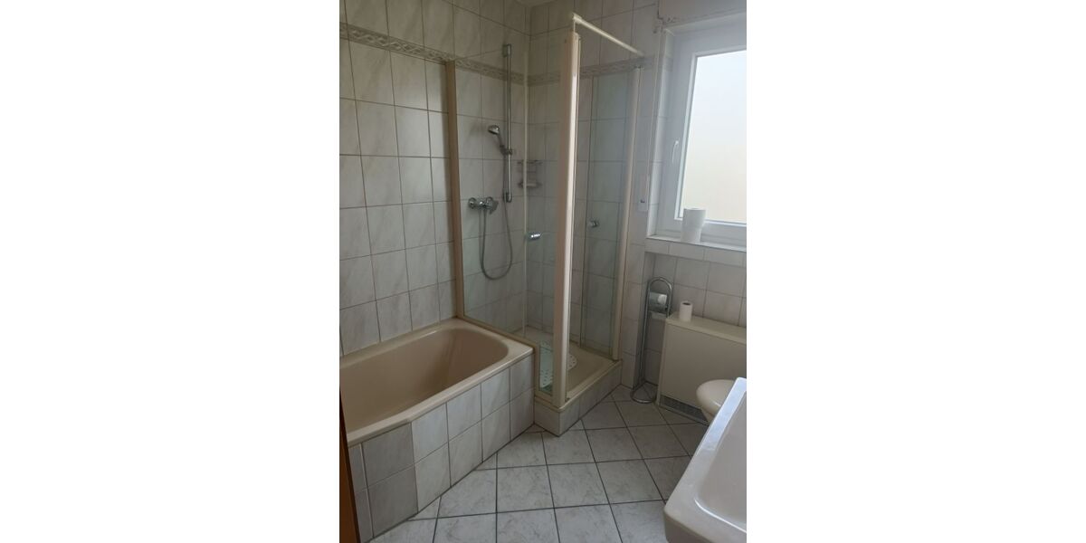 Provisionsfrei* Freistehendes Einfamilienhaus auf 650 m² Grundstück in ruhiger 30er-Zone - Einfamilienhaus Heiligenroth | Angebot:27129573