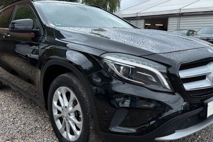 Mercedes-Benz GLA 200 123.596 km 15.990 &euro; Hamburg 22179