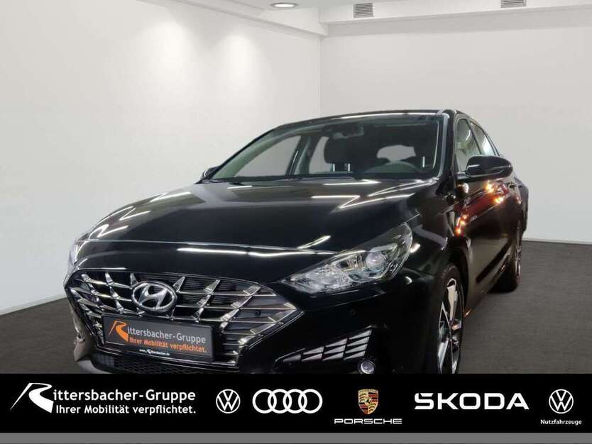 i30