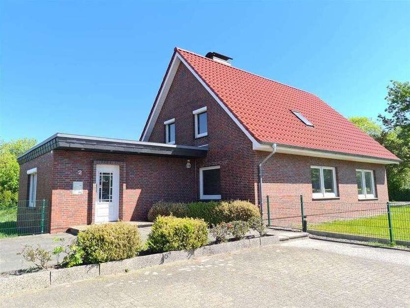 Haus zum Kaufen in Zetel 295.000 € 185.64 m²