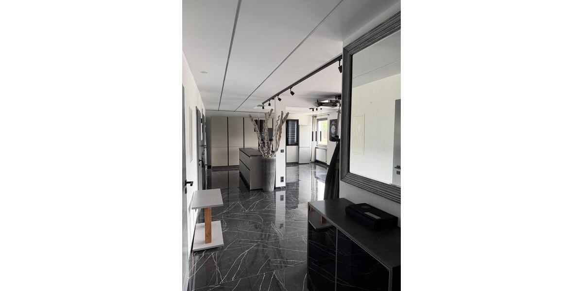 Etagenwohnung Singen (Hohentwiel) - 4 Zimmer, 94 m&sup2;, 349.000&euro; | Angebot:26416741