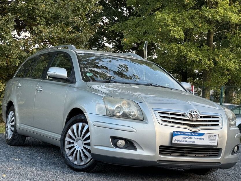 Toyota Avensis 262.000 km 1.999 € Ibbenbüren 49479