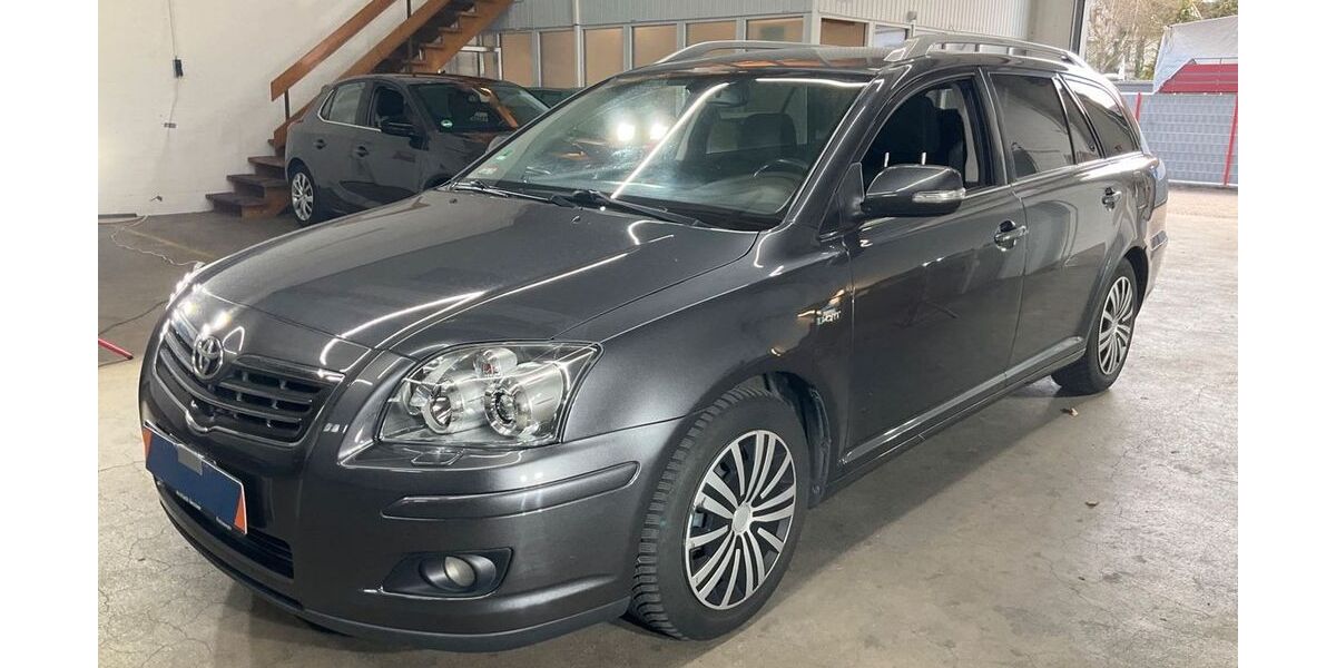 Toyota Avensis 175.420 km 4.350 &euro; Berlin 13127