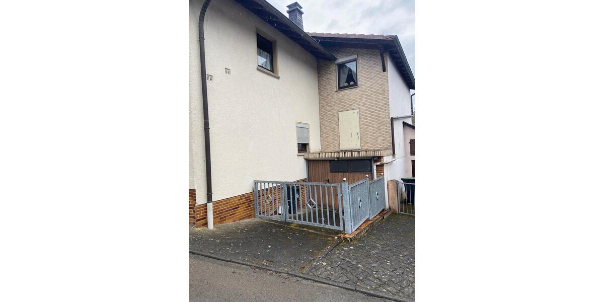 Einfamilienhaus Morsbach - 9 Zimmer, 180 m&sup2;, 130.000&euro; | Angebot:26803541