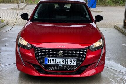 Peugeot 208 30.000 km 15.900 &euro; Halle Saale 06110