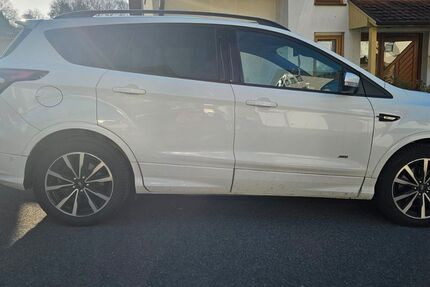Ford Kuga 148.000 km 15.600 &euro; Frammersbach 97833