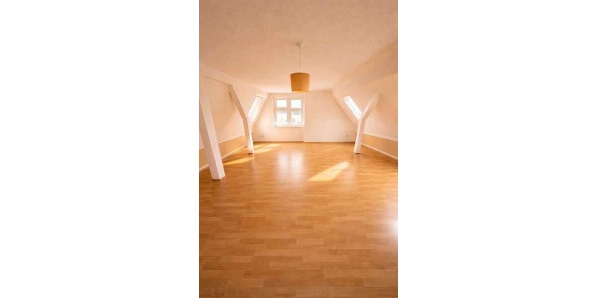 Etagenwohnung Plauen Neundorfer Vorstadt - 3 Zimmer, 88 m&sup2;, 572&euro; | Angebot:25644143