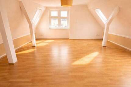 Wohnung Plauen Neundorfer Vorstadt - 3 Zimmer, 88 m&sup2;, 572&euro; | Angebot:25644143