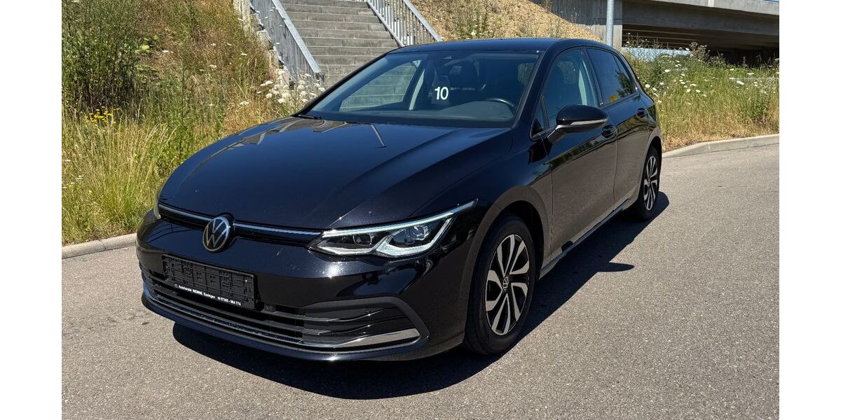VW Golf 199.000 km 13.300 &euro; Essingen­­­ 73457