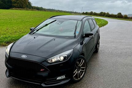 Ford Focus 88.600 km 16.800 € Waldbrunn 69429