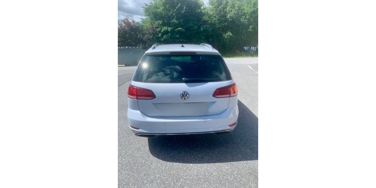 VW Golf 89.806 km 14.200 &euro; Freyung 94078