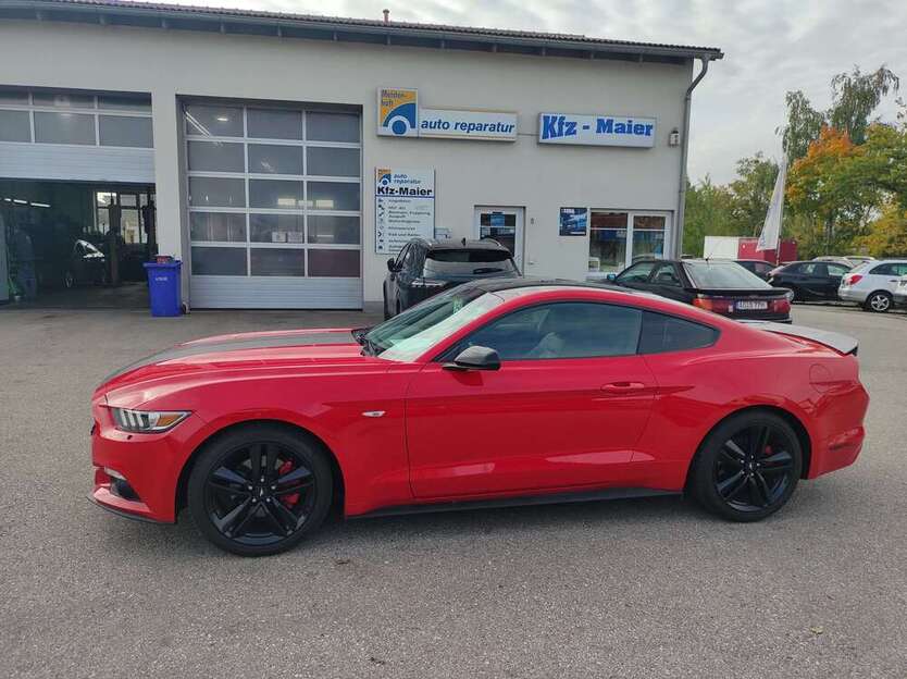 Ford Mustang 107.000 km 22.950 € Burgkirchen a.d.Alz 84508