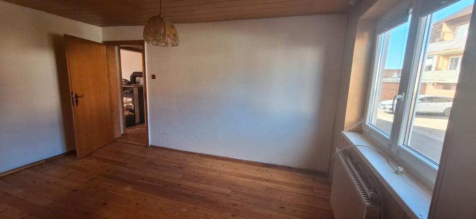 Erdgeschoßwohnung Weitramsdorf - 3 Zimmer, 72 m&sup2;, 109.000&euro; | Angebot:26681173