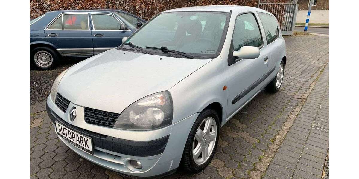 Renault Clio 180.532 km 2.299 &euro; Mechernich Kommern 53894