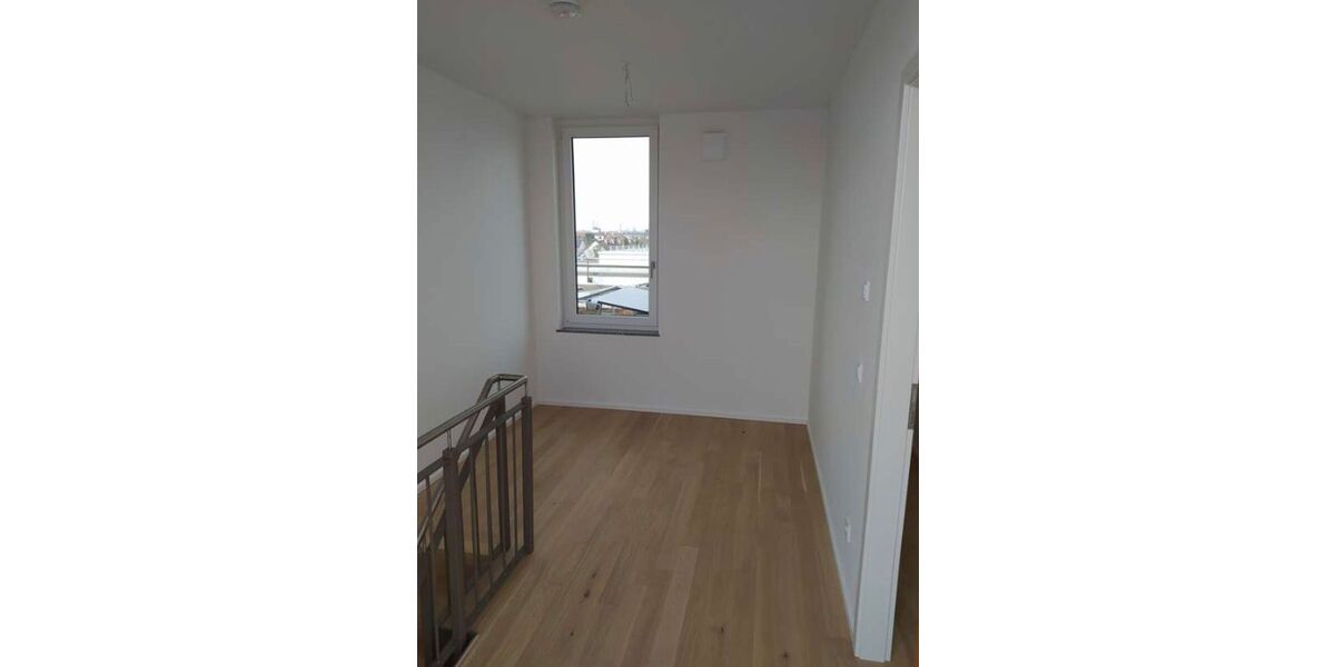 Super Dachterrassenwohnung, ruhig, hell, am Park, S-Bahn 200 m. - Einfamilienhaus München Aubing | Angebot:27083483