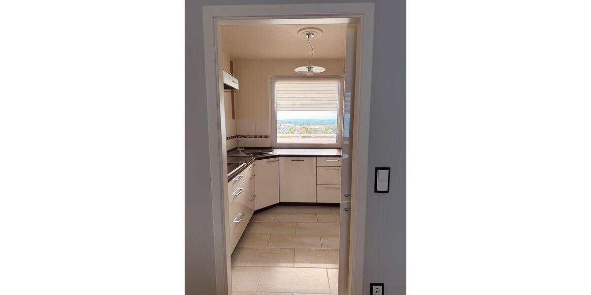 Etagenwohnung Ingelheim am Rhein - 4 Zimmer, 100 m&sup2;, 320.000&euro; | Angebot:26556486