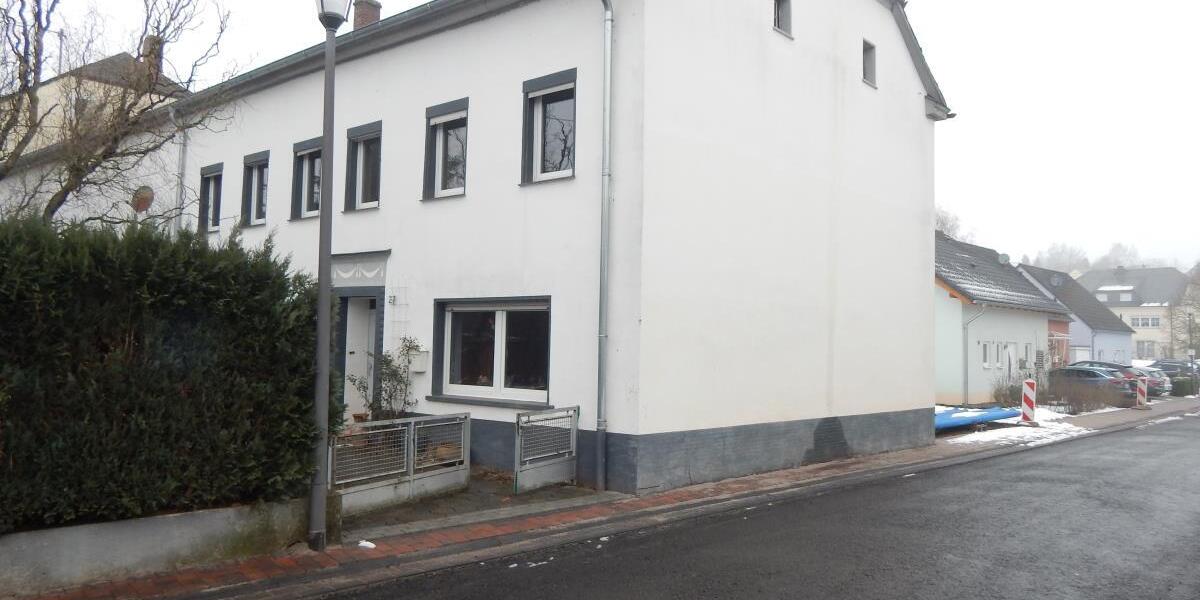 Abrisshaus mit Baugenehmigung für 3 Reihenhäuser in schöner Lage von Sehlem - Grundstück Sehlem | Angebot:22052035