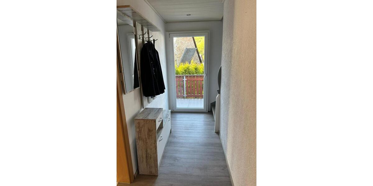 Etagenwohnung Lohra - 5 Zimmer, 145 m&sup2;, 900&euro; | Angebot:26293240
