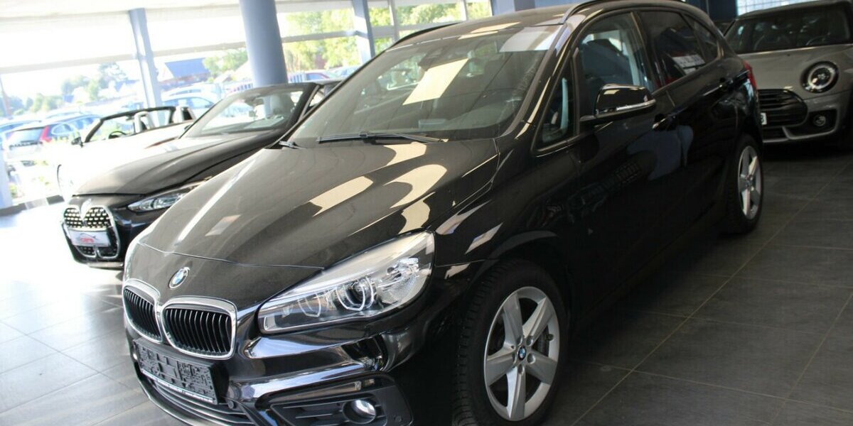 BMW 218 218i Active Tourer Sport 82.216 km 12.980 &euro; Euskirchen 53881