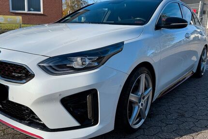Kia pro ceed / ProCeed 98.000 km 21.900 &euro; Kiel 24106