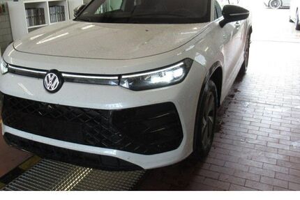 VW Tayron 15.526 km 51.770 &euro; Torgau 04860