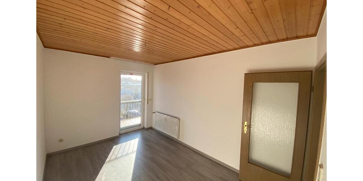 Reihenhaus Limeshain - 5 Zimmer, 180 m&sup2;, 1.400&euro; | Angebot:25441077