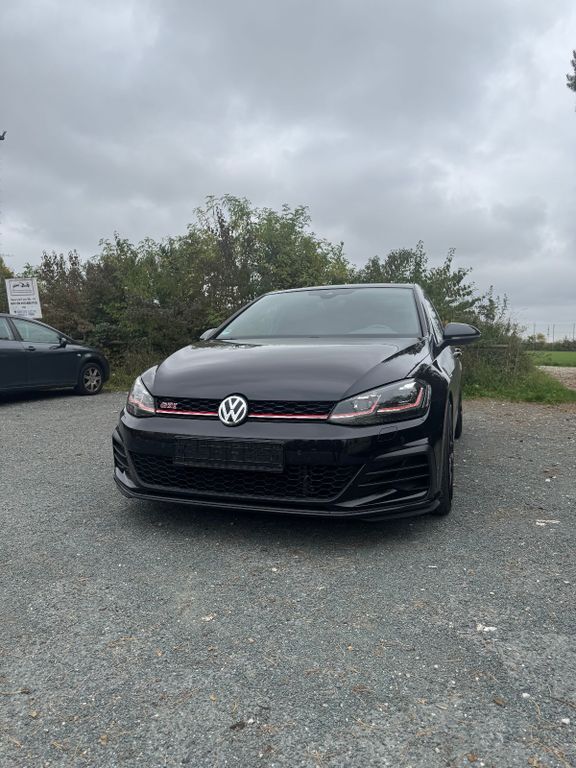 VW Golf 90.000 km 20.800 € Hepberg 85120