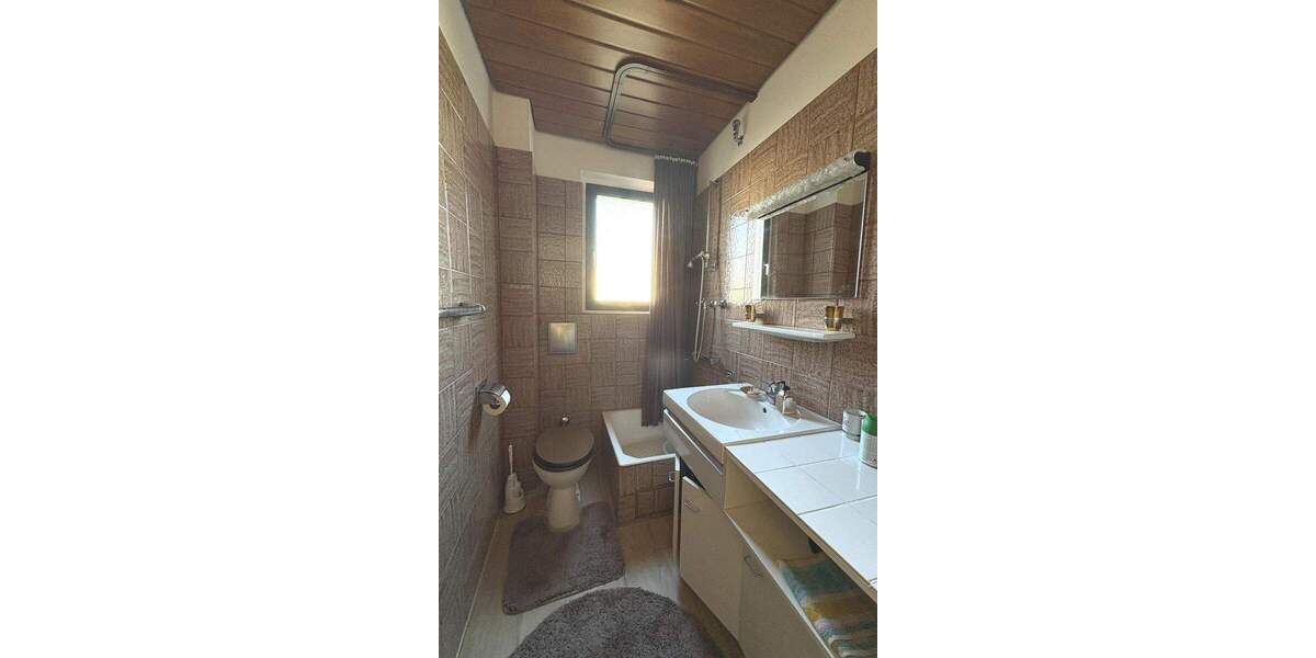 Zweifamilienhaus mit Terrasse, Garten und Garage 7 zimmer