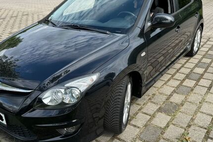 Hyundai i30 108.200 km 4.000 &euro; Rötha 04571