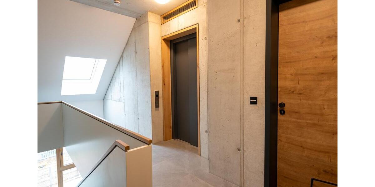 Dachgeschoßwohnung Friedberg - 3 Zimmer, 95 m&sup2;, 1.320&euro; | Angebot:25137744