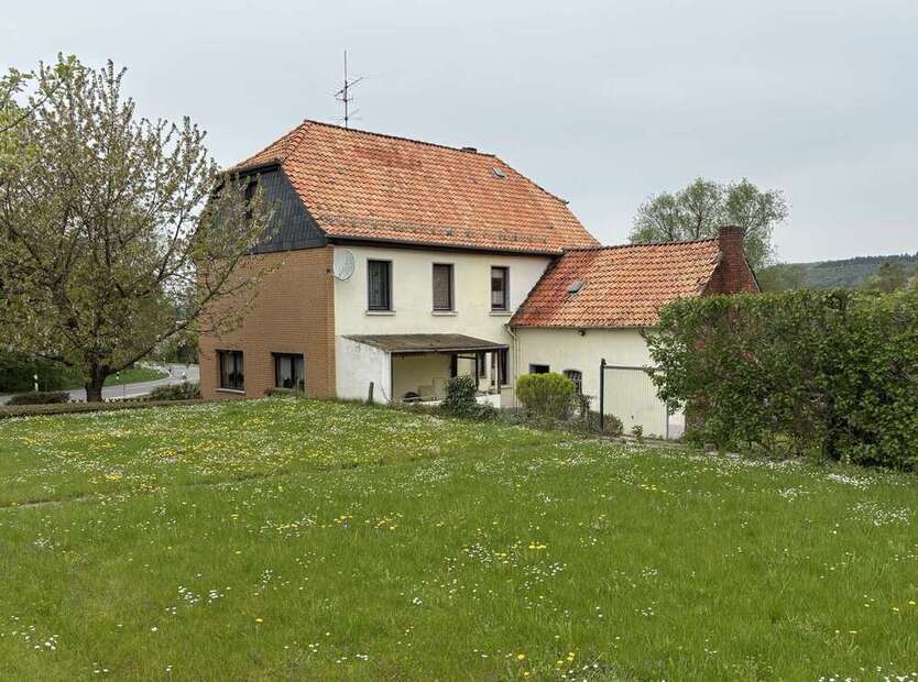 Haus zum Kaufen in Hessisch Oldendorf 159.000 € 155 m²