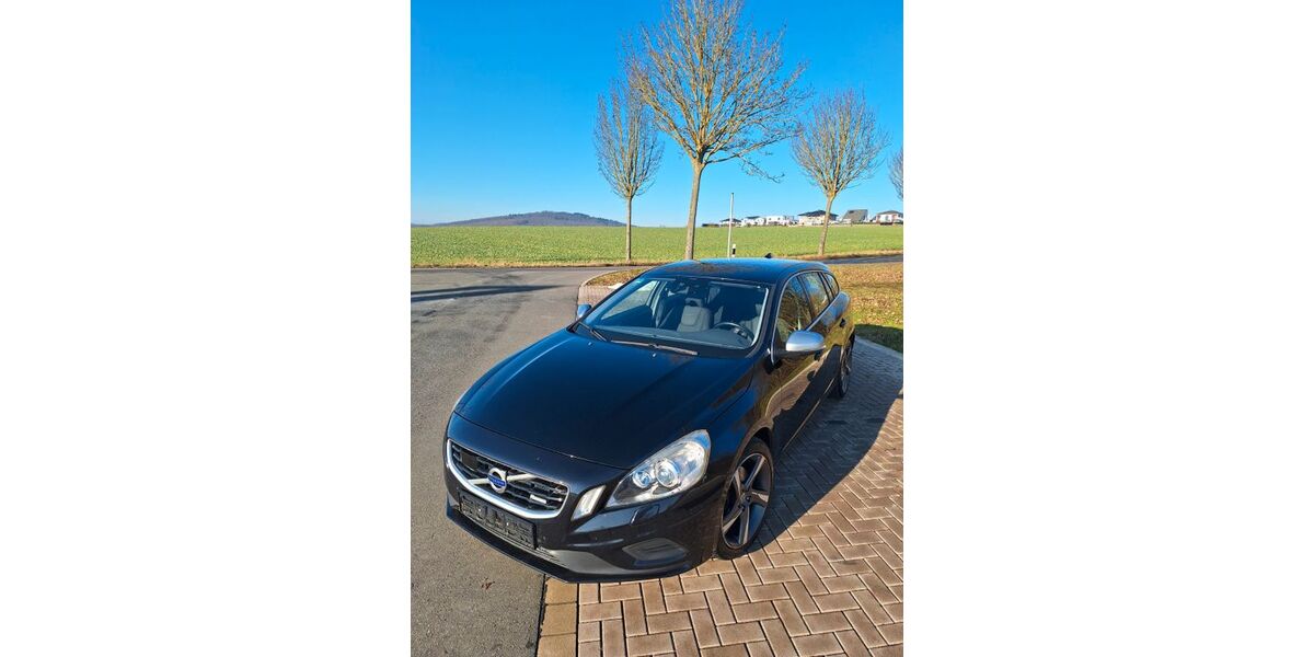 Volvo V60 149.500 km 8.800 &euro; Bad Emstal 34308