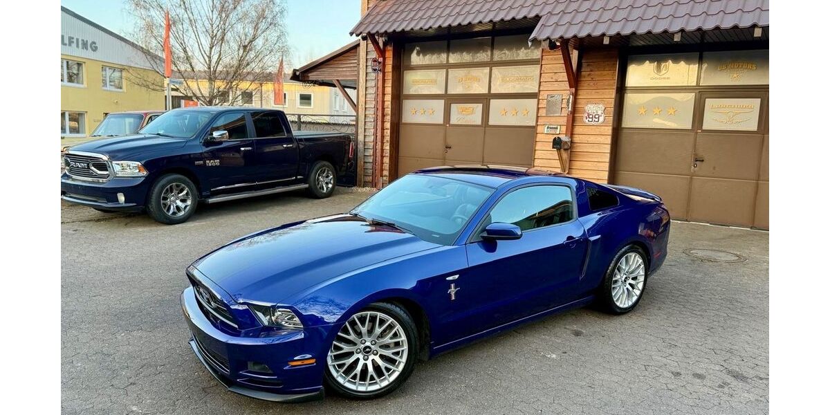 Ford Mustang 98.000 km 19.900 &euro; Isernhagen 30916
