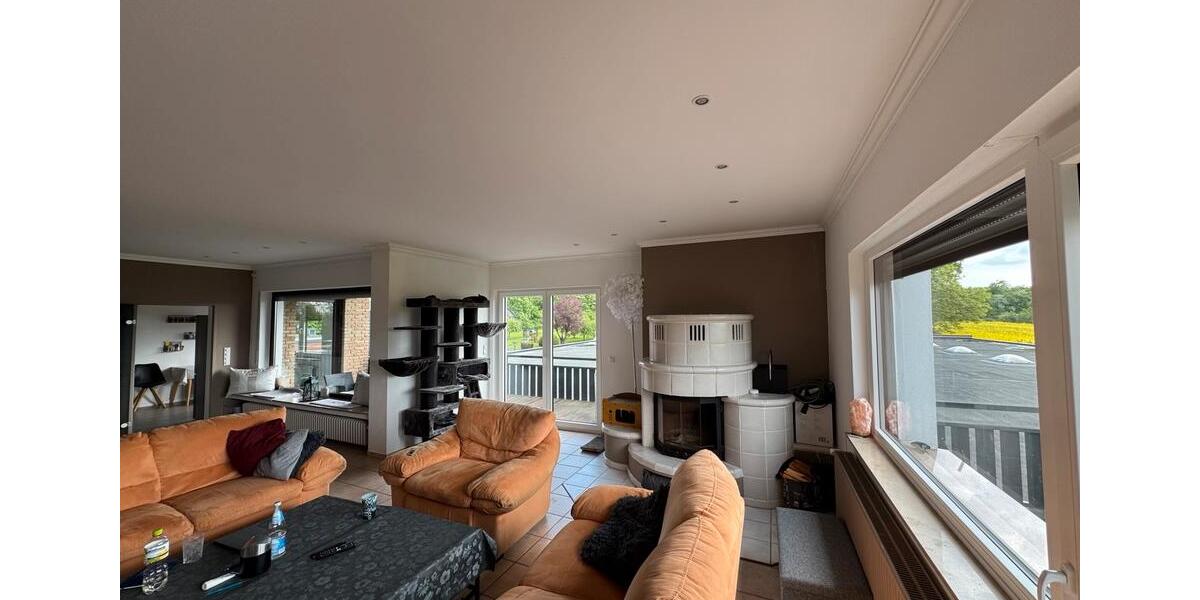 Etagenwohnung Porta Westfalica - 5 Zimmer, 182 m&sup2;, 1.350&euro; | Angebot:26604523