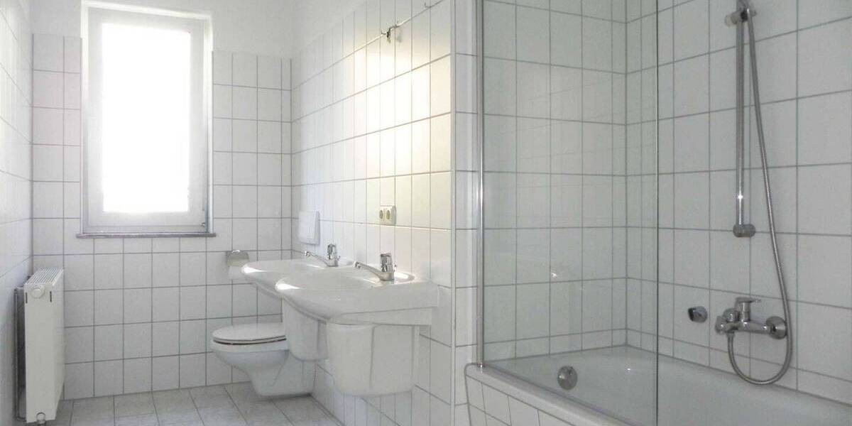 Etagenwohnung Greiz - 2 Zimmer, 61 m&sup2;, 49.000&euro; | Angebot:22665361