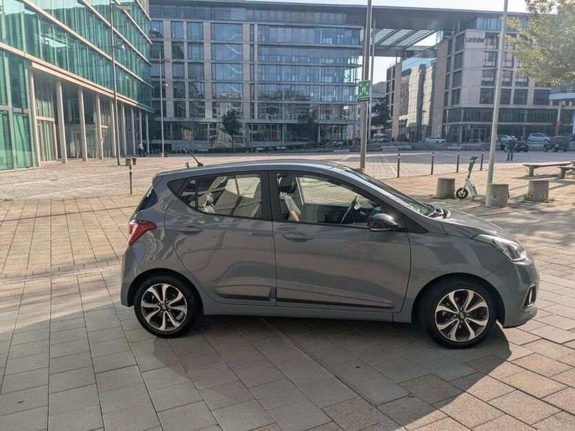 i10