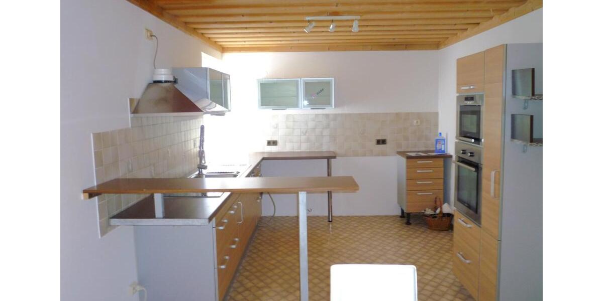 Etagenwohnung Aichen - 6 Zimmer, 202 m&sup2;, 1.050&euro; | Angebot:24624941