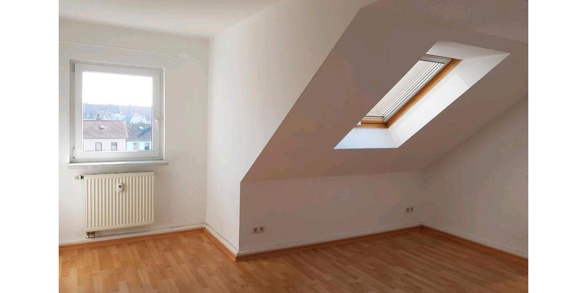 Dachgeschoßwohnung Halle (Saale) Am Wasserturm/Thaerviertel - 3 Zimmer, 71 m&sup2;, 685&euro; | Angebot:25395486