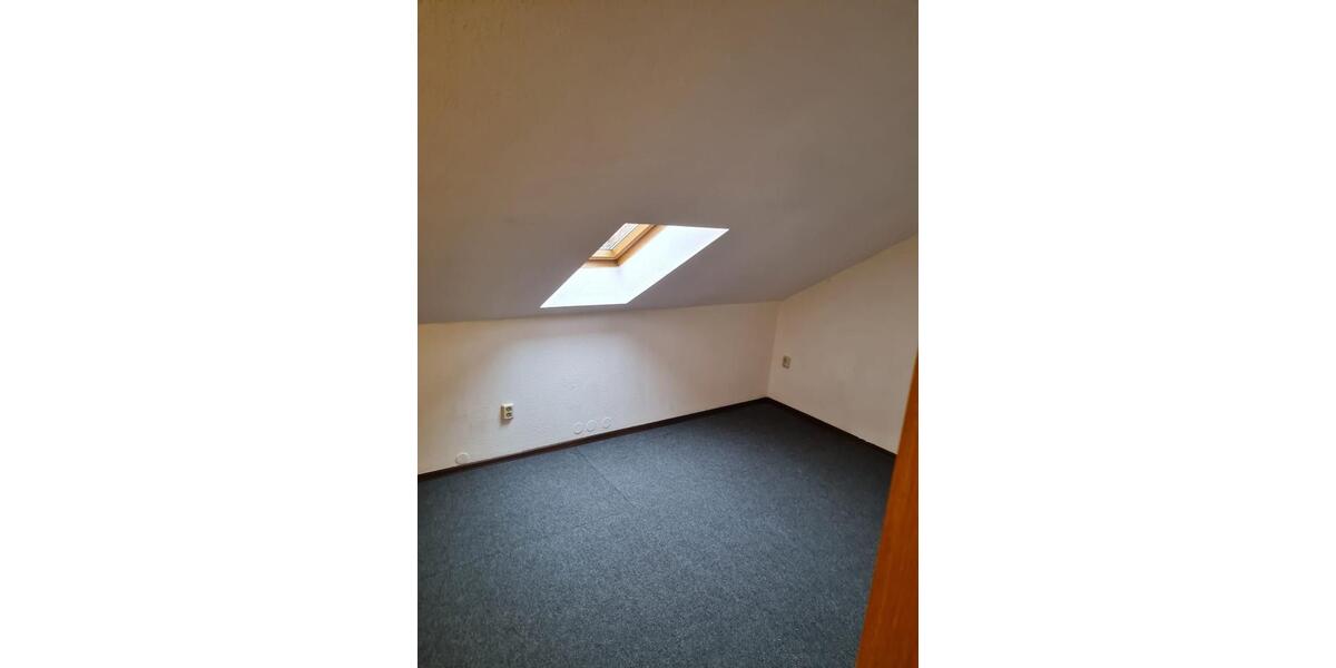 Etagenwohnung Löbau - 3 Zimmer, 75 m&sup2;, 400&euro; | Angebot:26720101