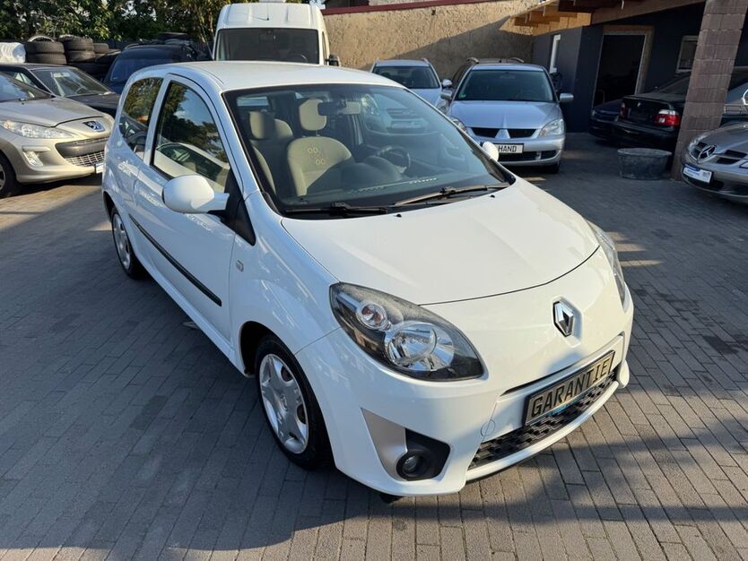 Renault Twingo 157.421 km 1.999 € Krostitz 04509