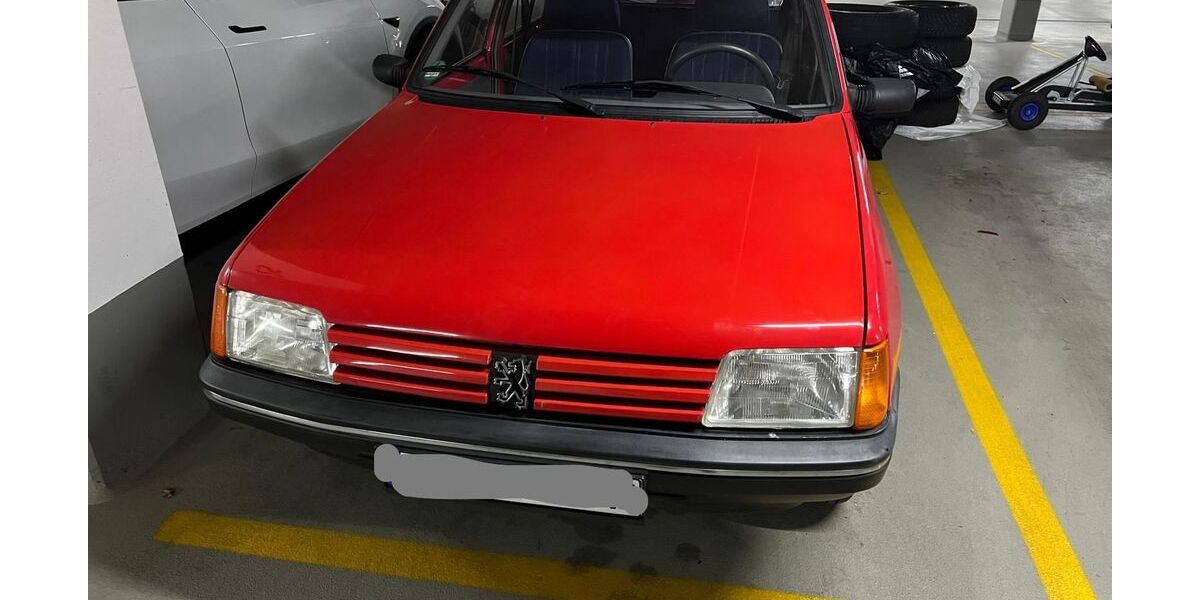 Peugeot 205 30.000 km 3.950 &euro; München 80634