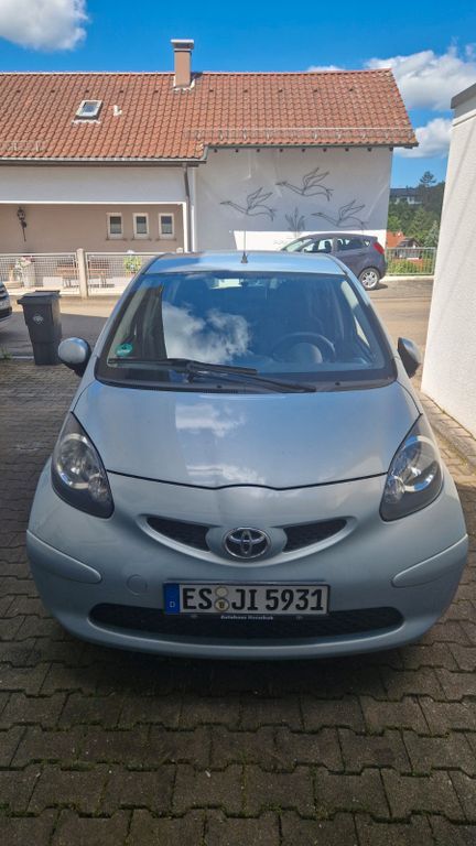Aygo (X)
